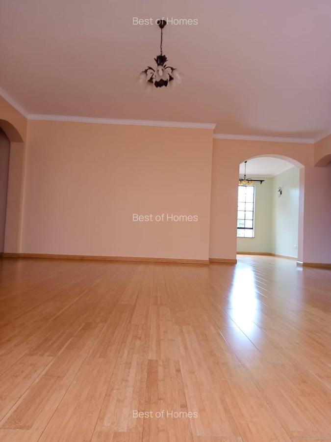 3 Bed Apartment with En Suite in Lavington - 5