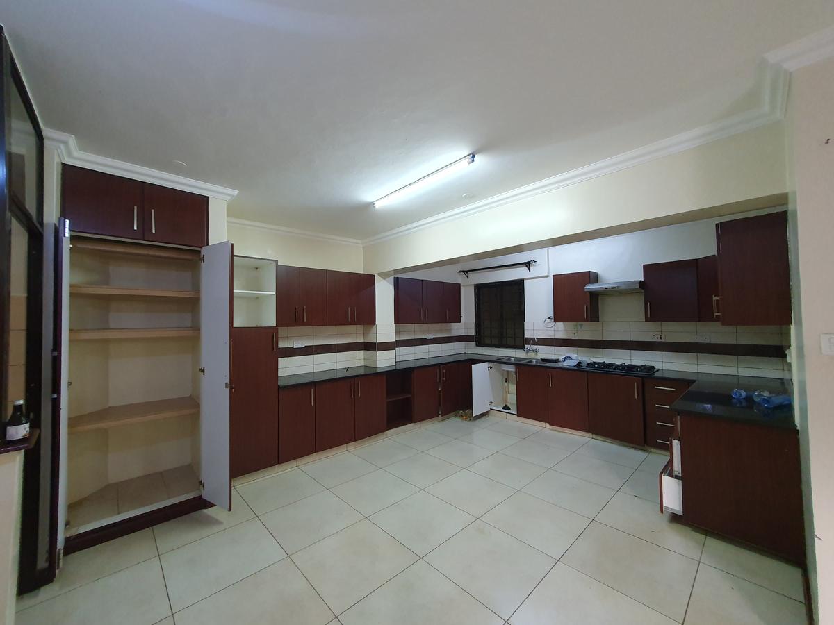 3 Bed Apartment with En Suite at Mpaka Rd - 2