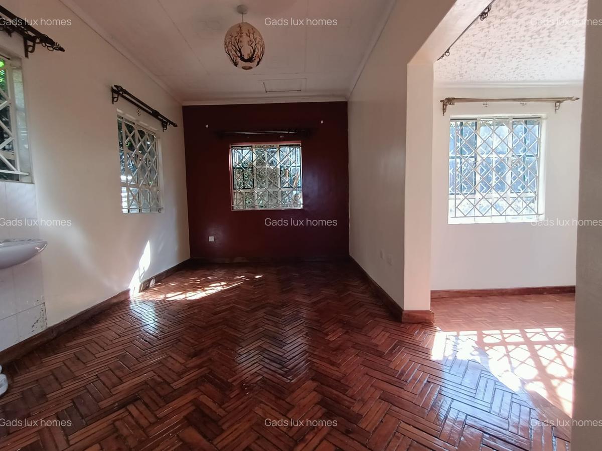 4 Bed Townhouse with En Suite at Thindigua - 17