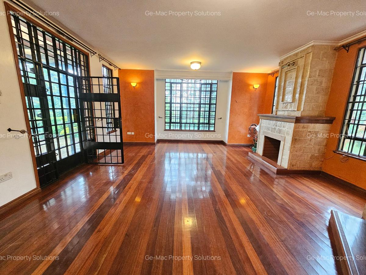 4 Bed House with En Suite in Runda - 3