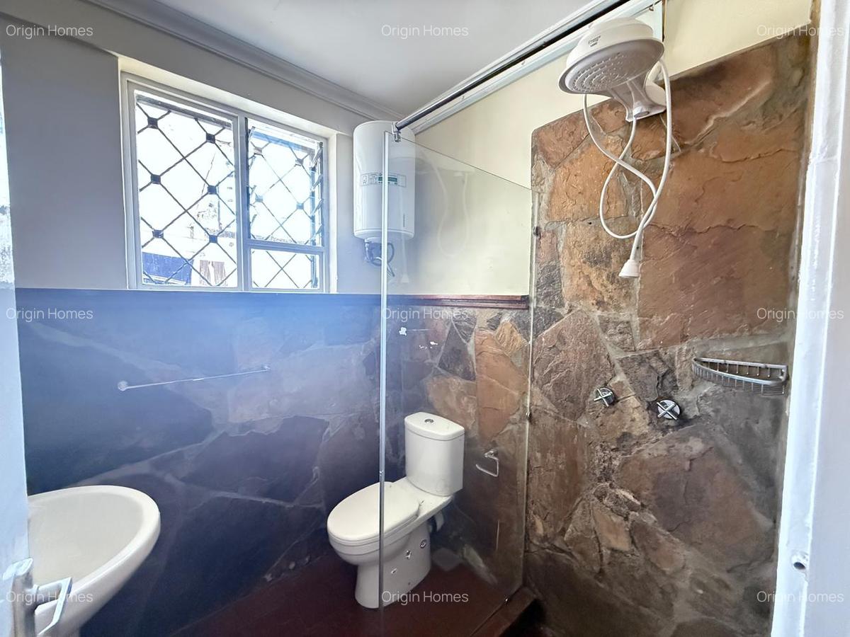 3 Bed House with En Suite at Lavington - 13