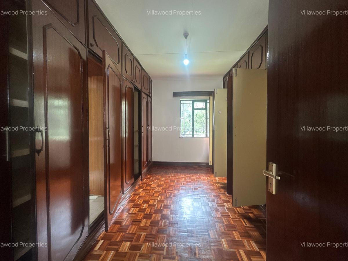 5 Bed Villa with En Suite in Lavington - 5