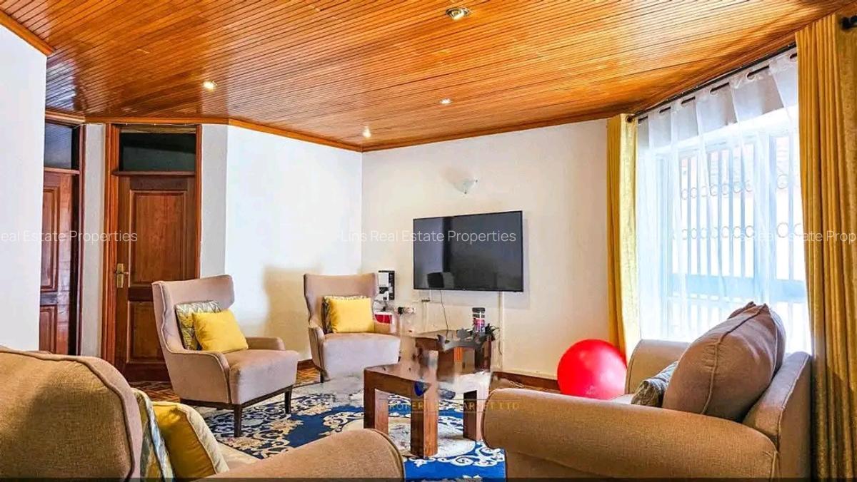 4 Bed Townhouse with En Suite in Brookside - 3