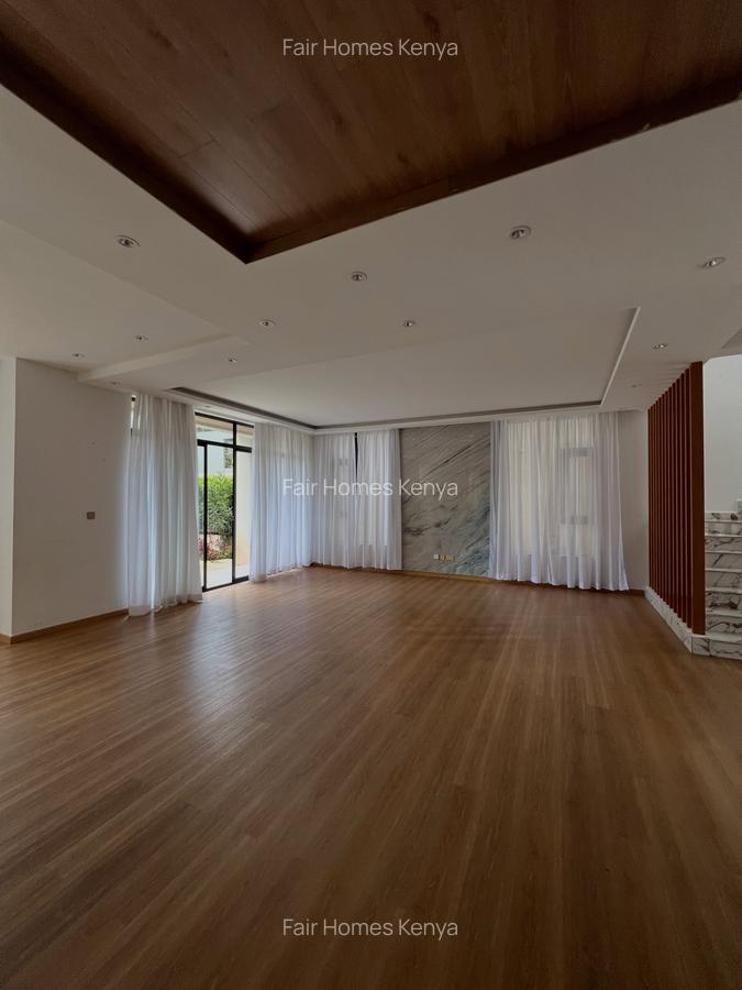 5 Bed Townhouse with En Suite at Lavington Green - 19