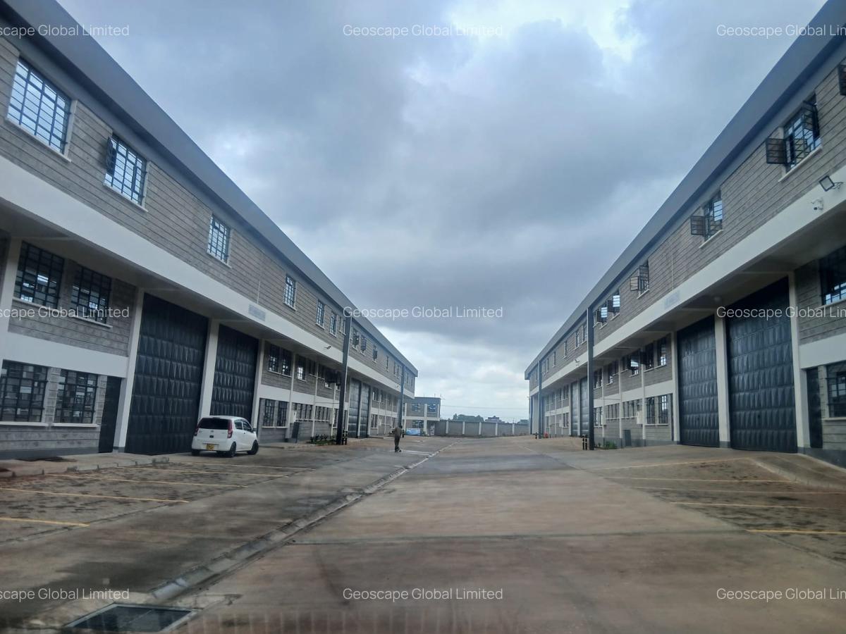 6,000 ft² Warehouse with Parking in Ruiru - 1