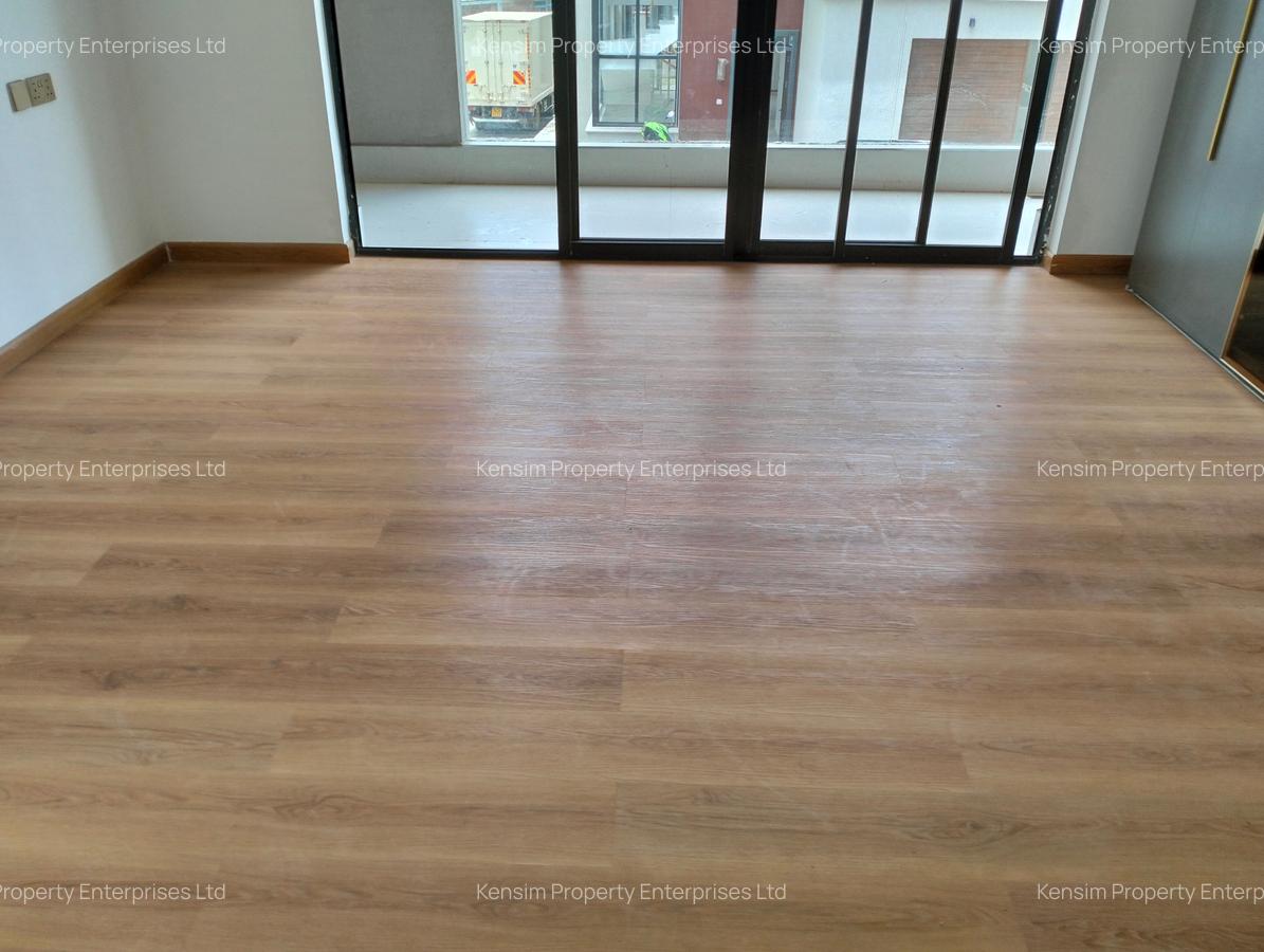 5 Bed Townhouse with En Suite in Lavington - 2