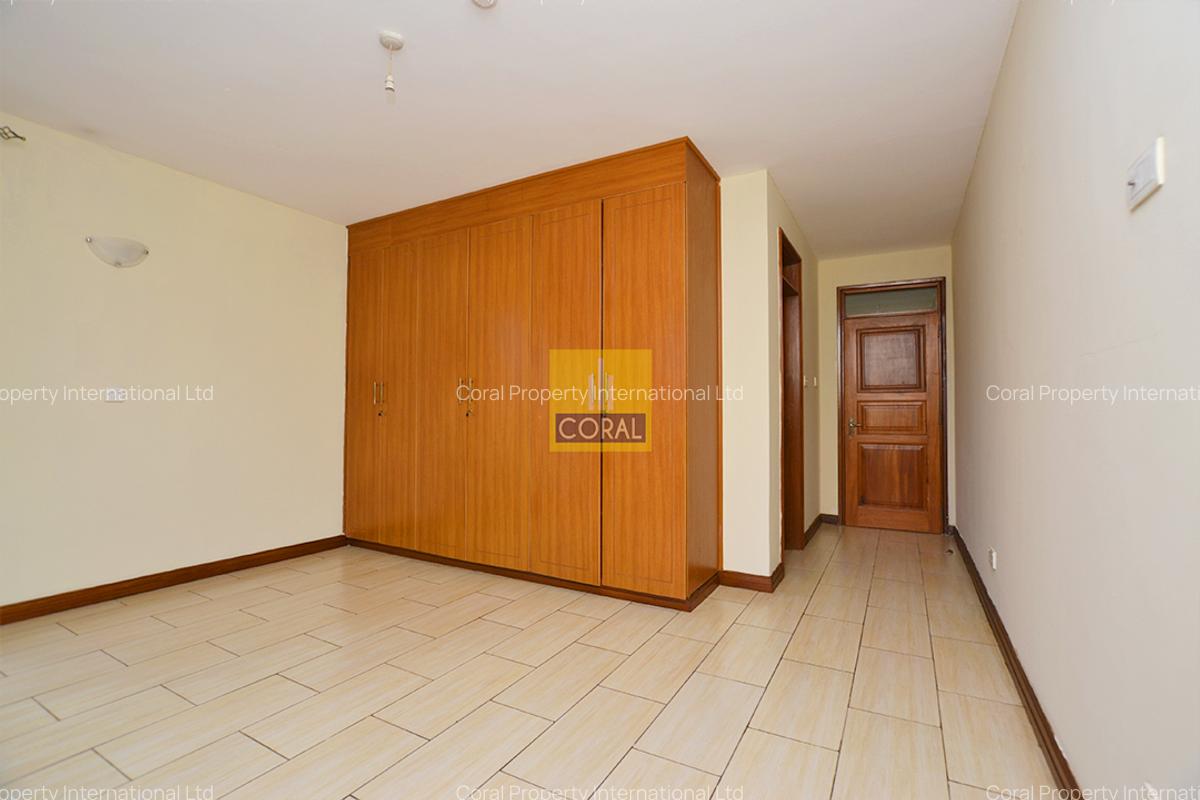 4 Bed House with Swimming Pool in Runda - 15