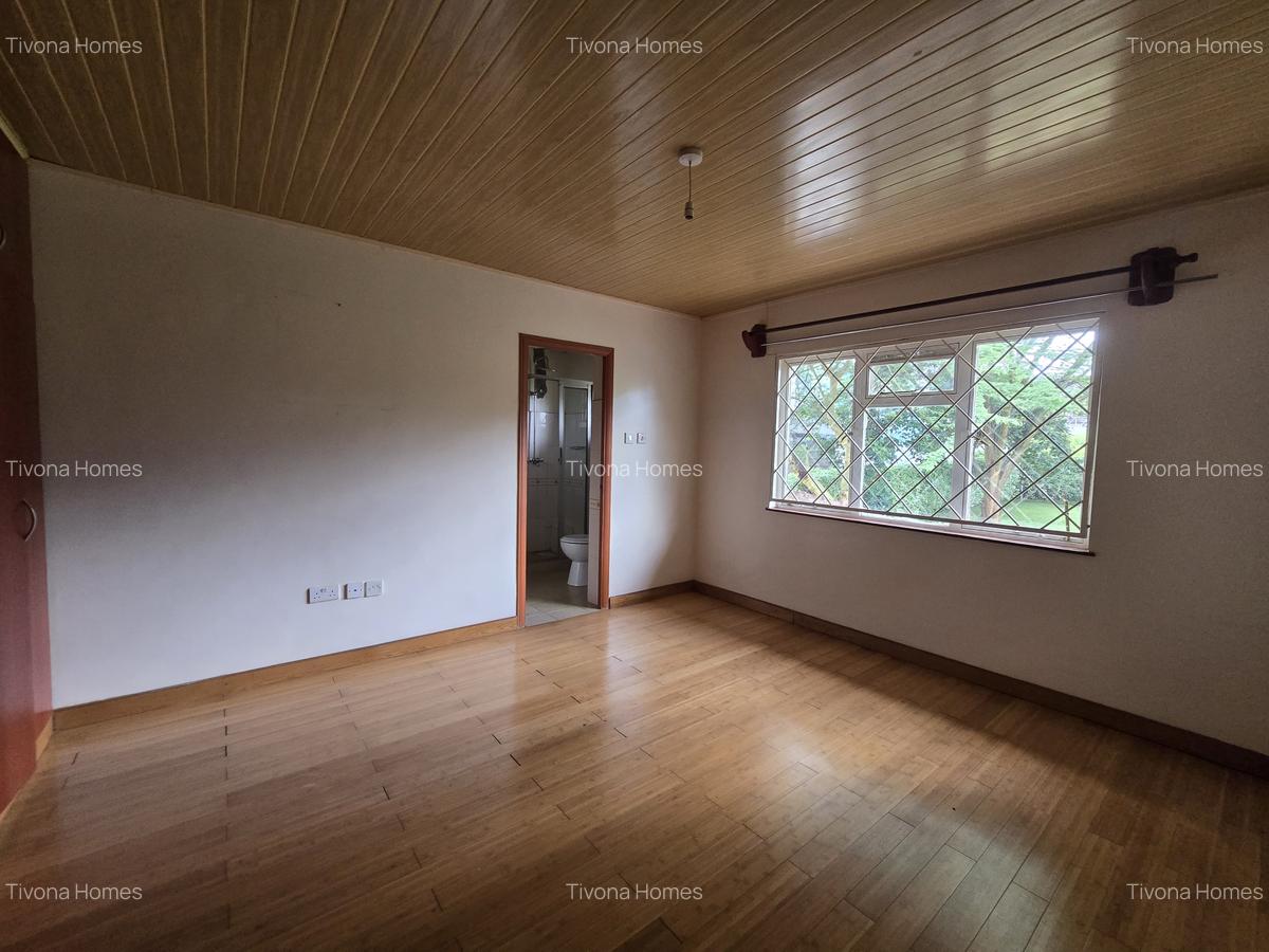 4 Bed House with En Suite in Runda - 14