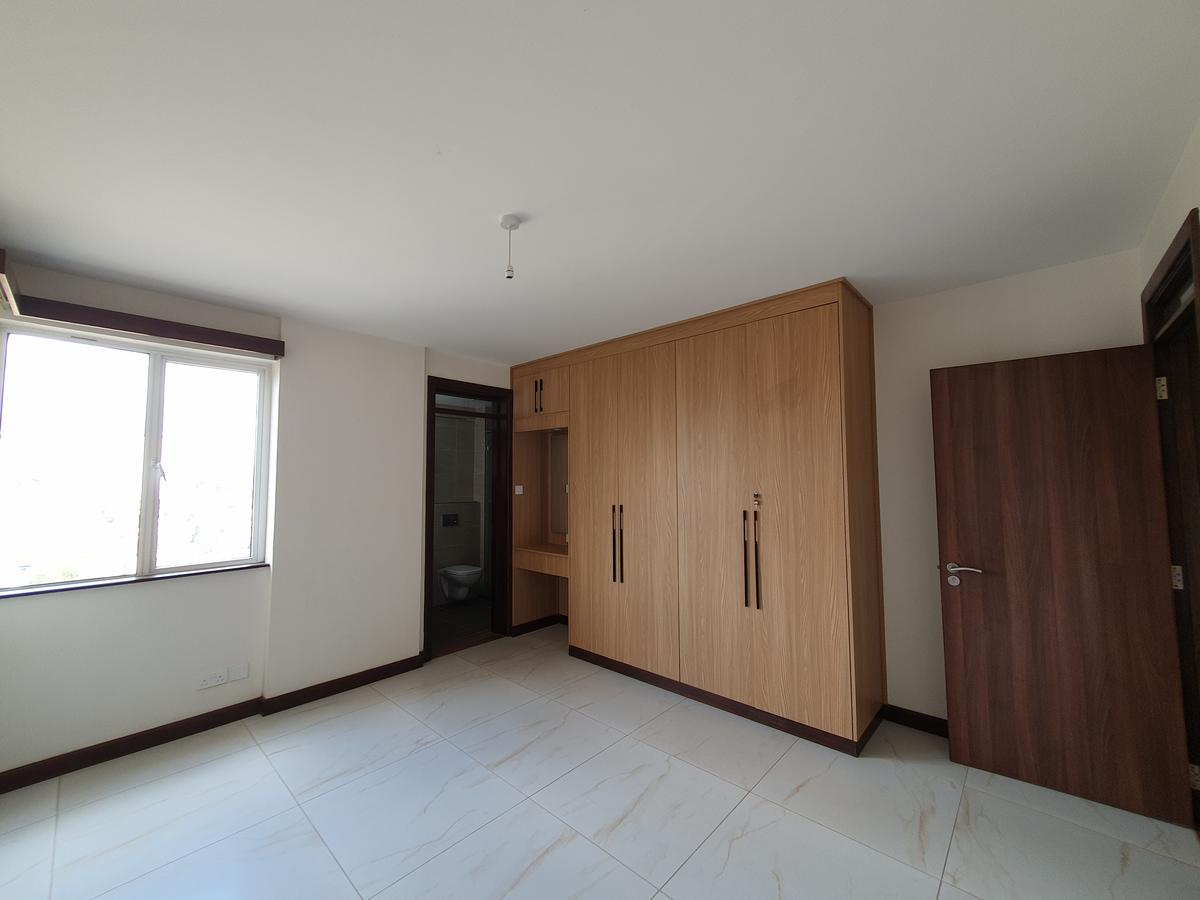 2 Bed Apartment with En Suite in General Mathenge - 9