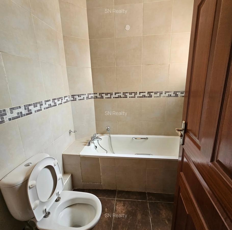 3 Bed Apartment with En Suite in Riverside - 15