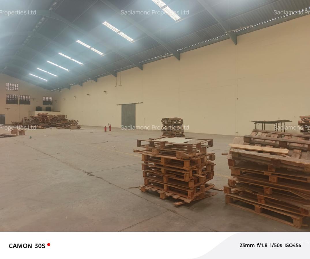 15,000 ft² Warehouse with Parking at Enterprise Road - 5