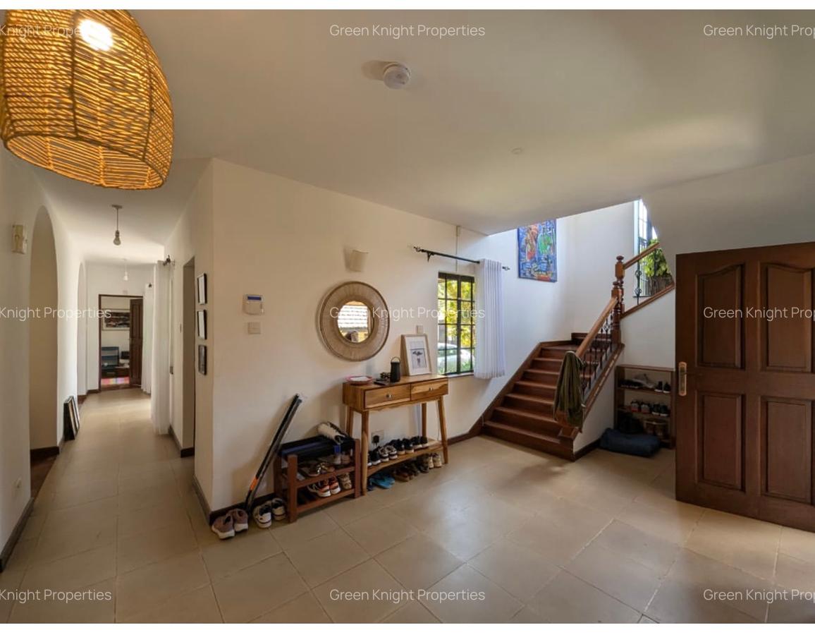 4 Bed Townhouse with En Suite in Spring Valley - 8