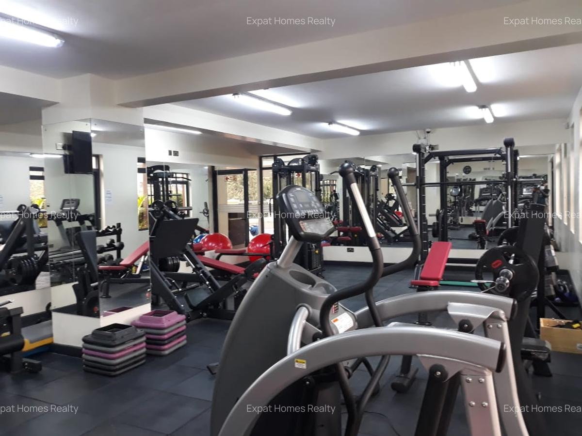 3 Bed Apartment with En Suite in Riverside - 14