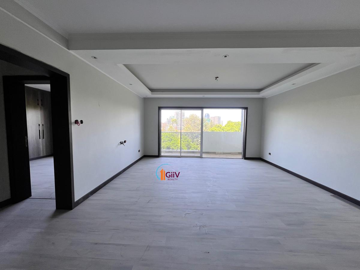 2 Bed Apartment with Swimming Pool in Riverside - 7