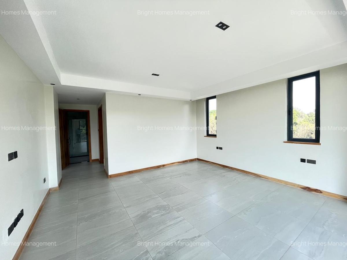 Serviced 4 Bed Apartment with En Suite in Spring Valley - 7