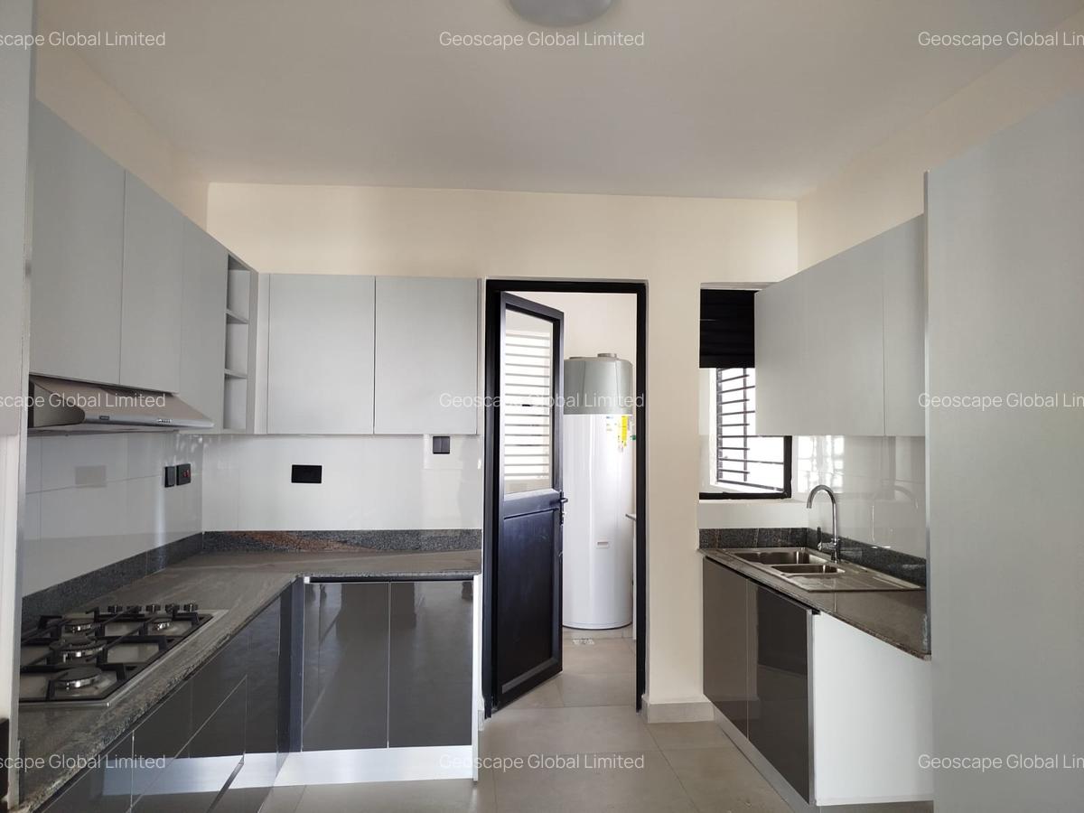 3 Bed Apartment with En Suite in General Mathenge - 2