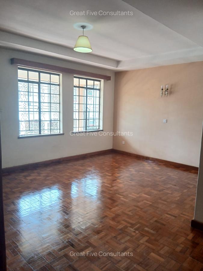 5 Bed Villa with En Suite in Runda - 13