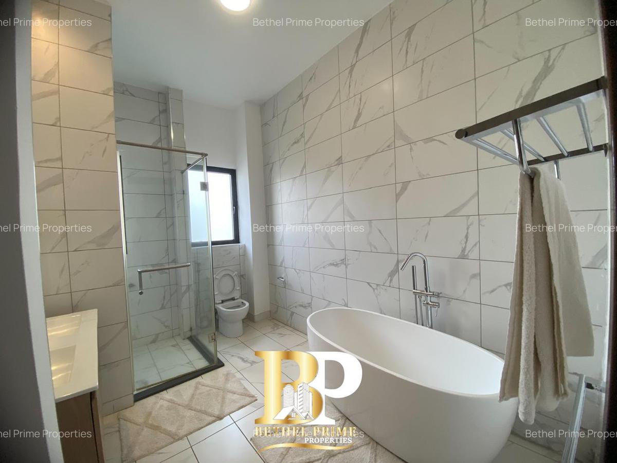 Furnished 3 Bed Apartment with En Suite in Rosslyn - 11