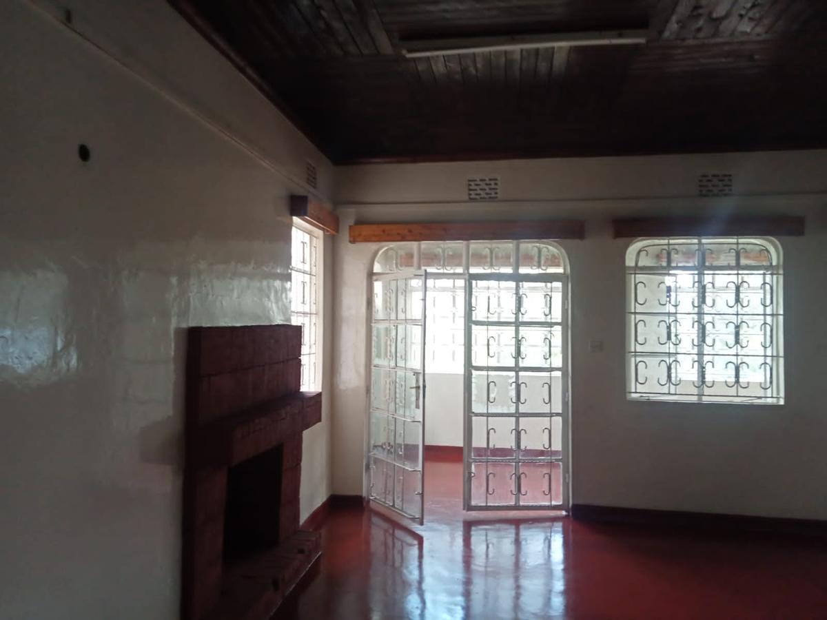 5 Bed Townhouse with En Suite in Lavington - 7