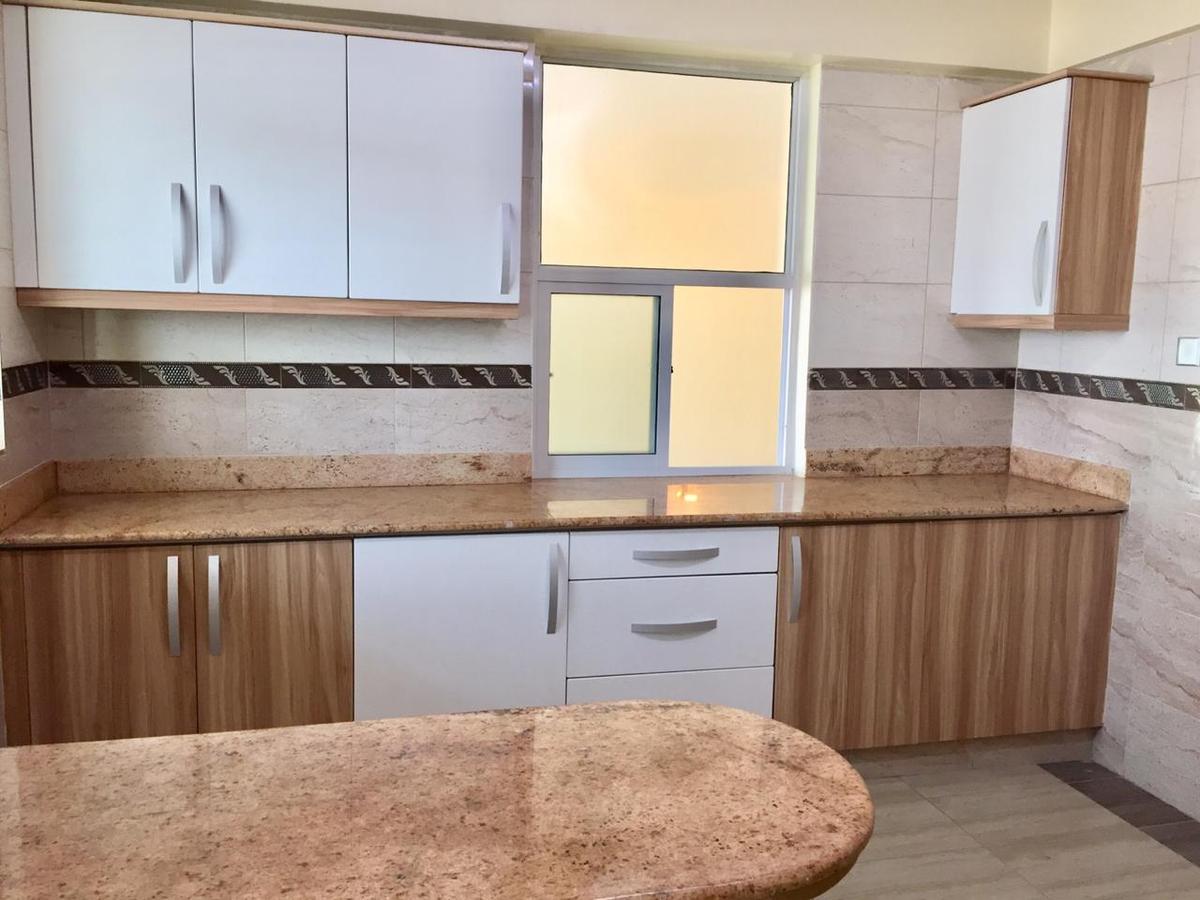 3 Bed Apartment with En Suite in Kilimani - 6