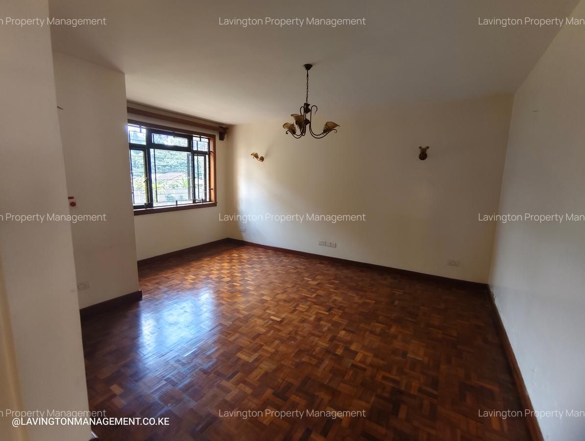 5 Bed Townhouse with En Suite at Lavington Green - 14