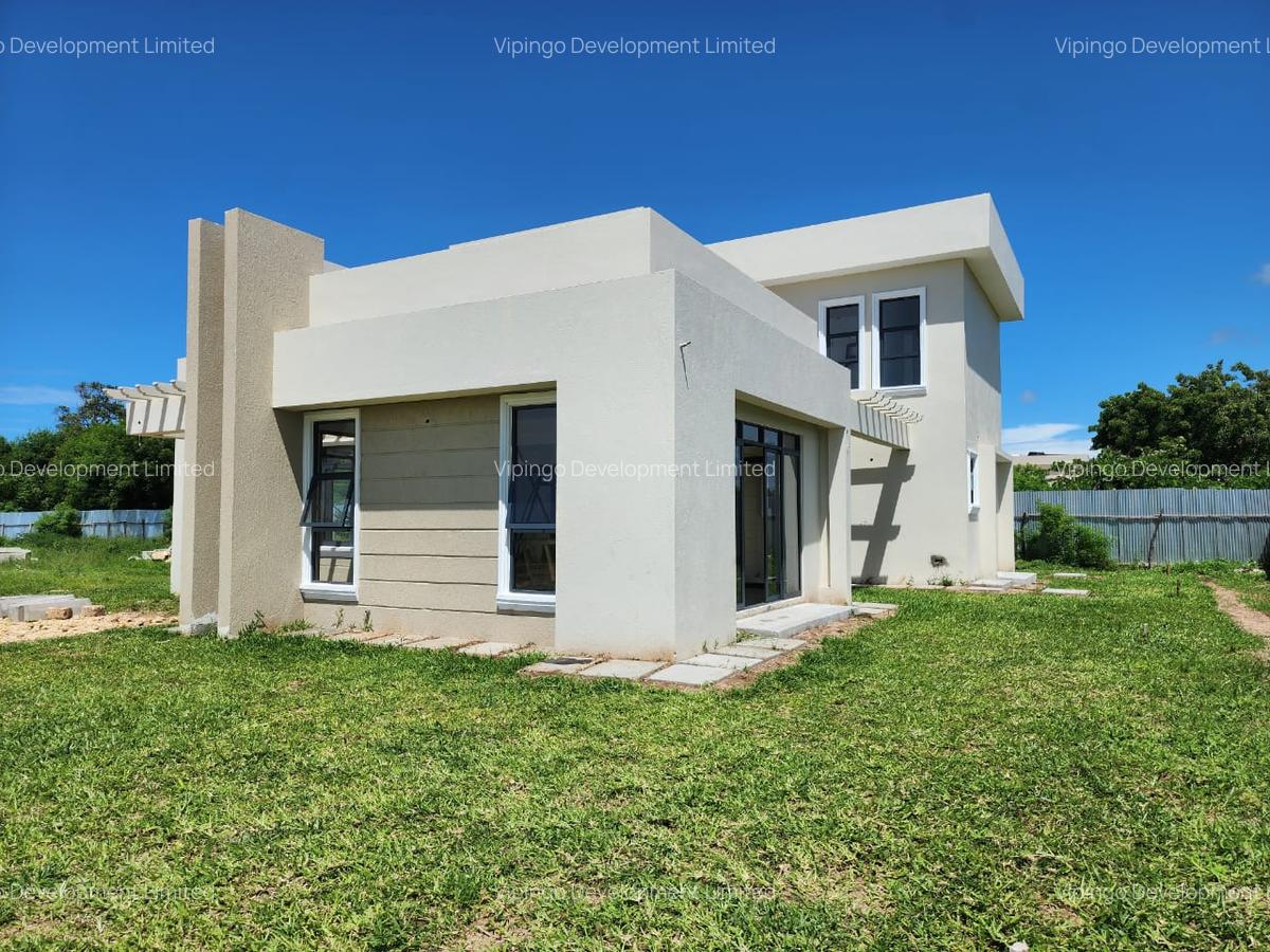 4 Bed House with En Suite at Awali Estate - 5