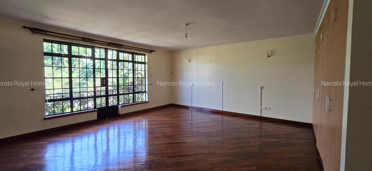 4 Bed Townhouse with En Suite at Lavington Green - 11