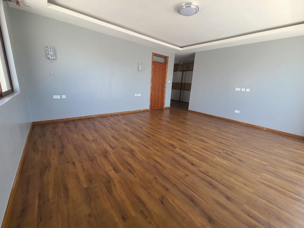 4 Bed Villa with En Suite in Runda - 10