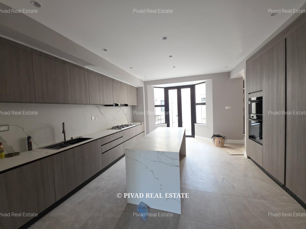 4 Bed Townhouse with Swimming Pool in Runda - 6