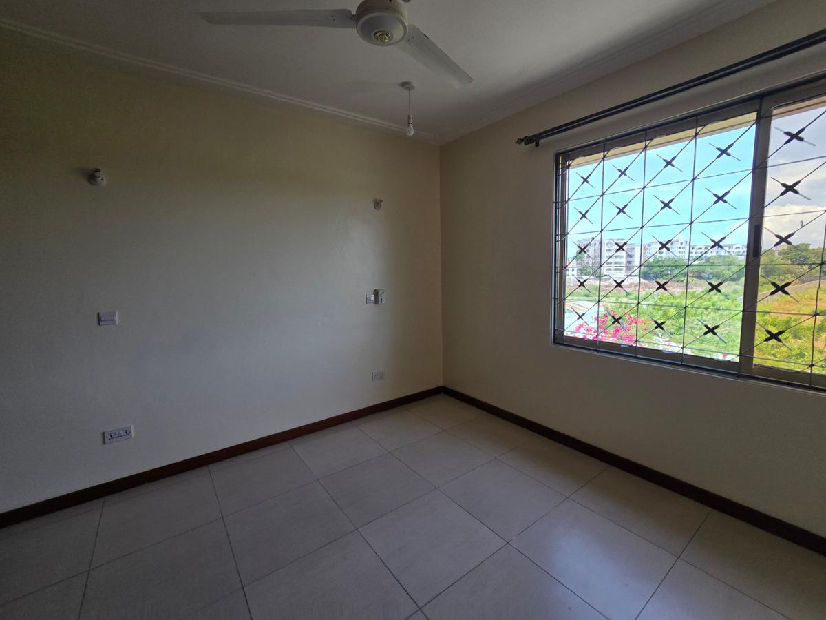 3 Bed Apartment with En Suite in Nyali Area - 17