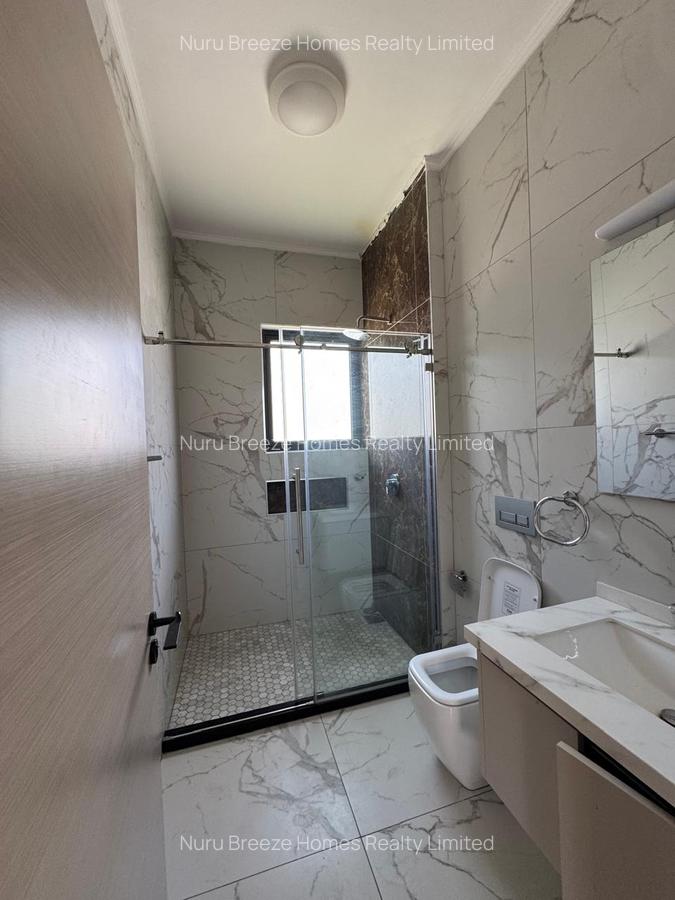 5 Bed Townhouse with En Suite in Lavington - 10