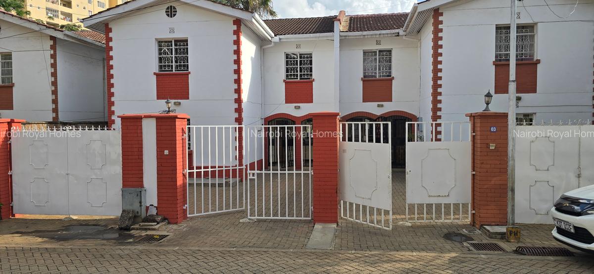 4 Bed Townhouse with En Suite at Lavington Green - 2