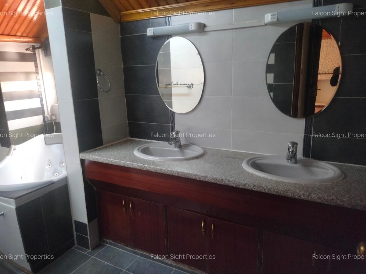 4 Bed Townhouse with Staff Quarters at Few Minutes Drive To Roslyn Academy And German School - 9