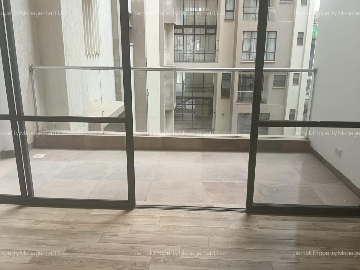 3 Bed Apartment with En Suite in Riverside - 4