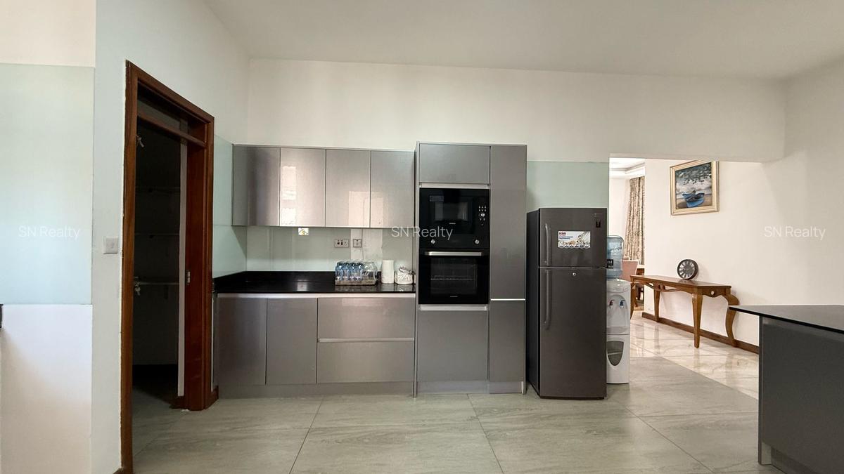 4 Bed Apartment with En Suite in General Mathenge - 8