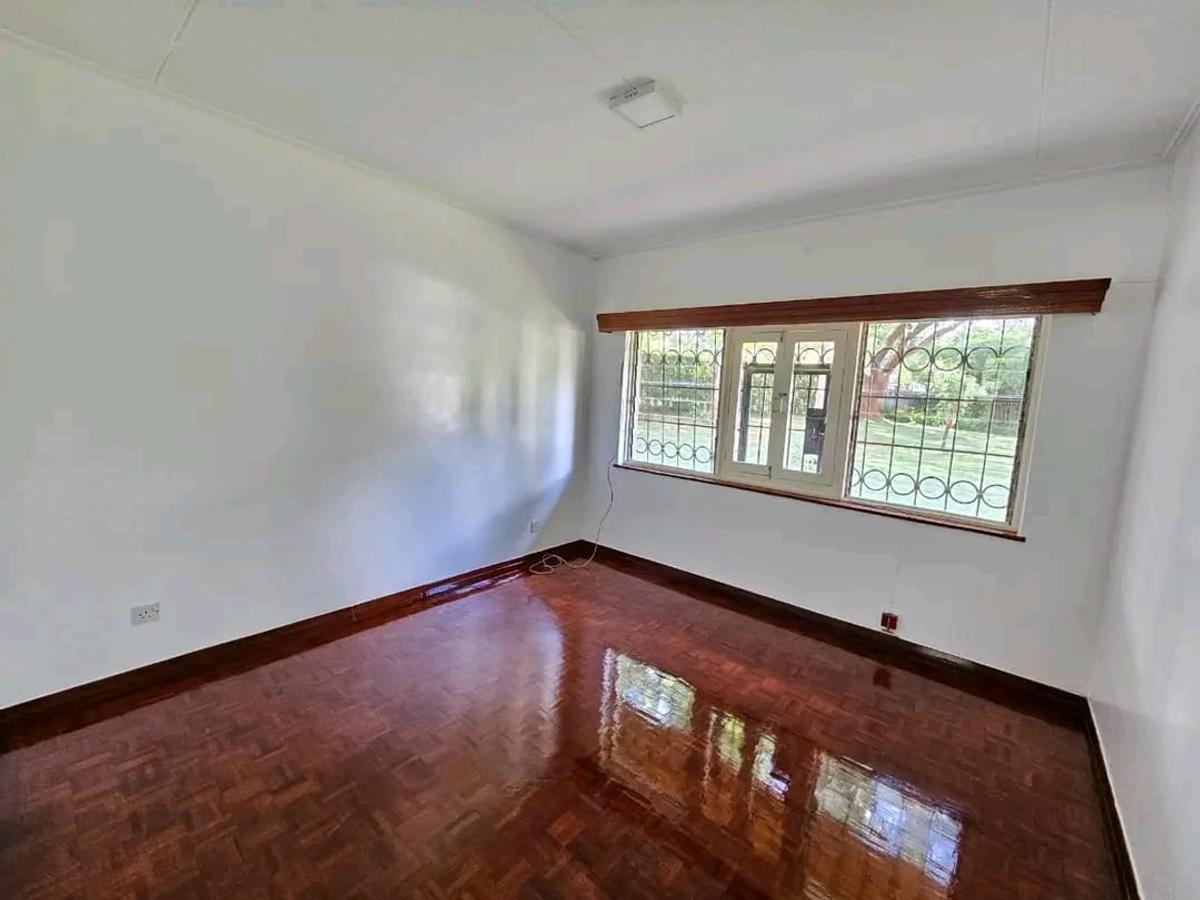 4 Bed House with En Suite in Runda - 7
