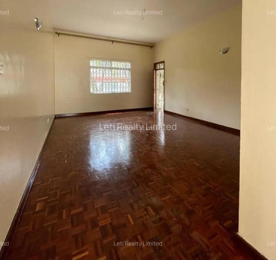 5 Bed Townhouse with En Suite in Lavington - 5