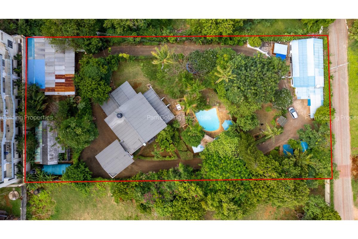 6 Bed House with En Suite in Nyali Area - 3