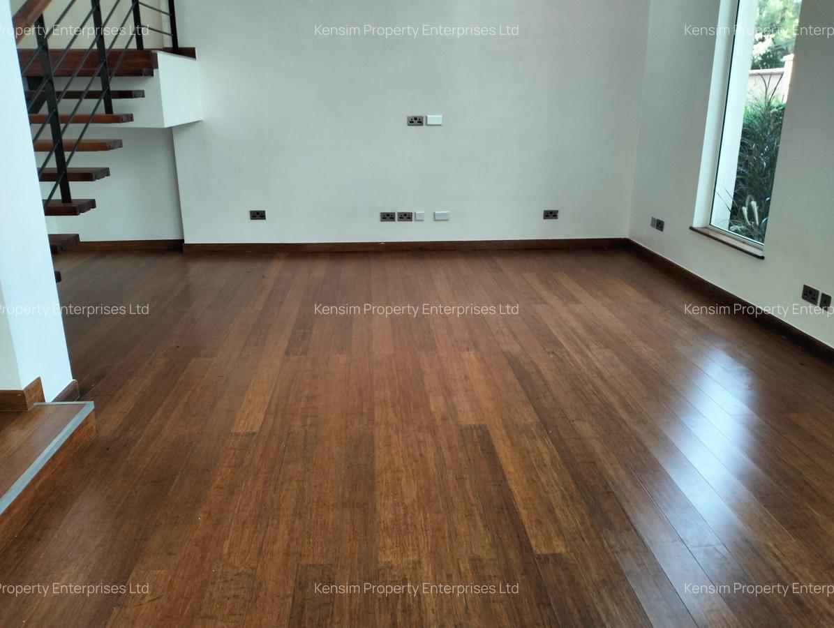 4 Bed Townhouse with En Suite in Lavington - 10