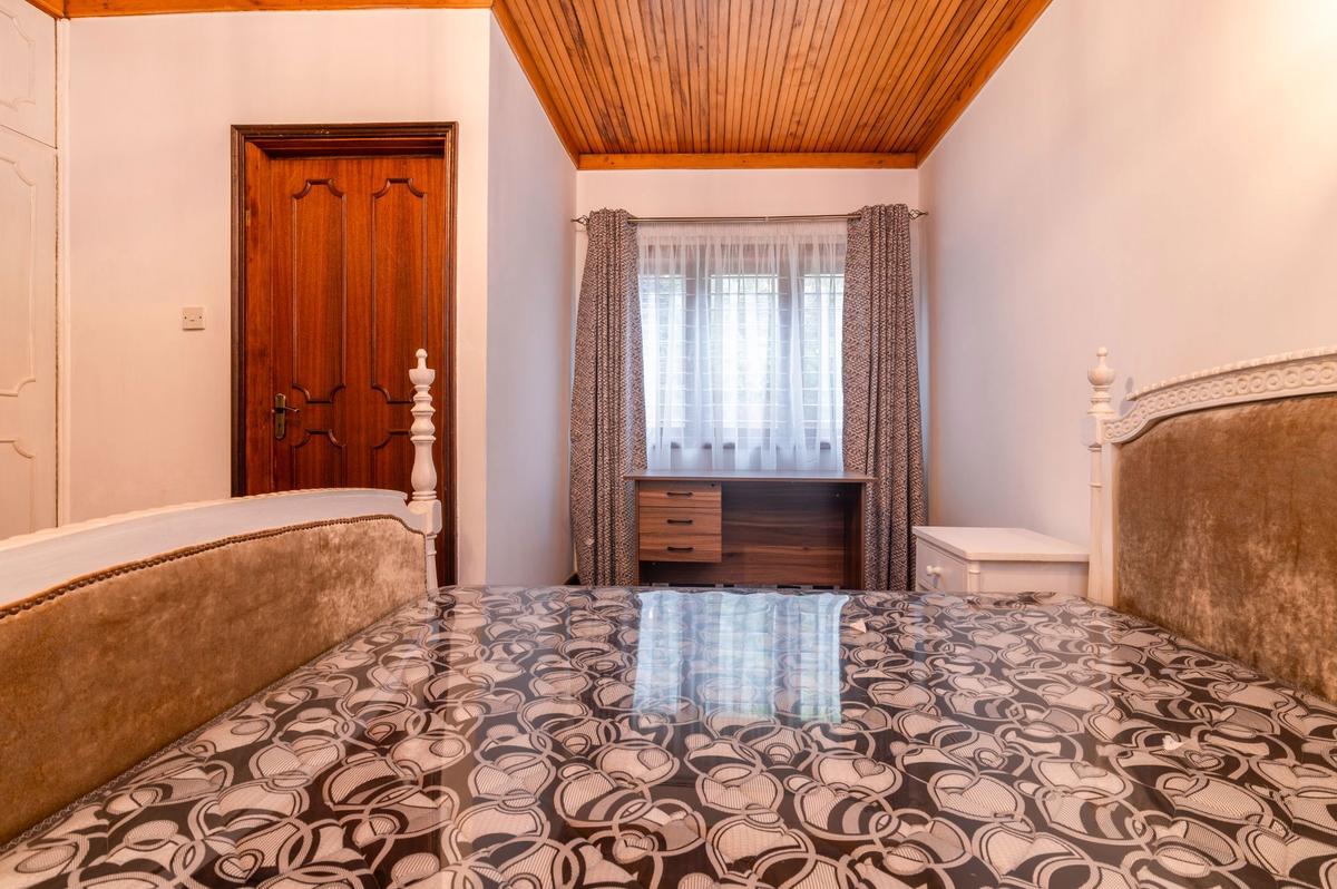 2 Bed Townhouse with En Suite in Kyuna - 11