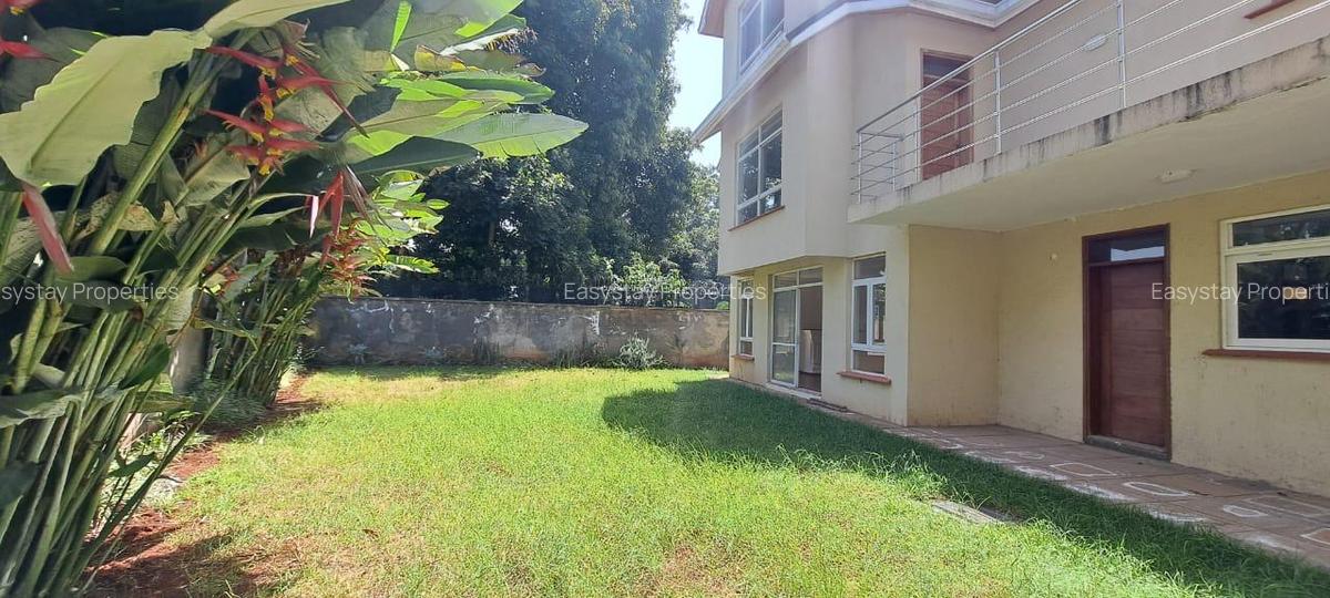 5 Bed Townhouse with En Suite in Kyuna - 8