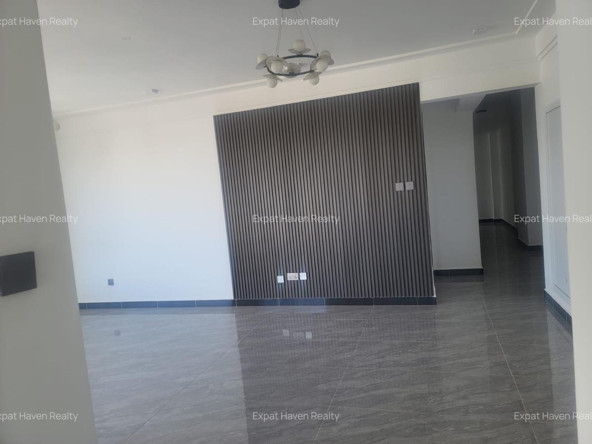 Serviced 4 Bed Apartment with En Suite at Valley Arcade - 11
