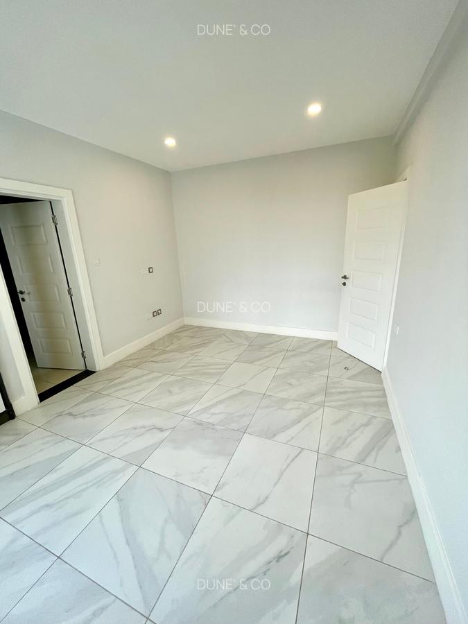 2 Bed Apartment with En Suite in Westlands Area - 9