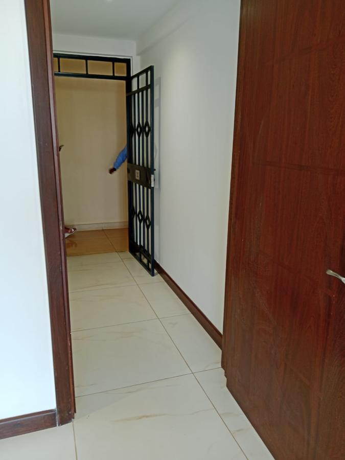 2 Bed Apartment with En Suite in General Mathenge - 14