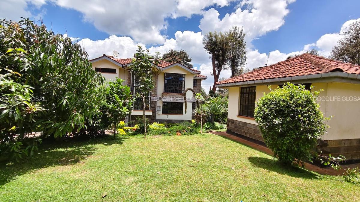 4 Bed Villa with En Suite at Rosslyn - 2