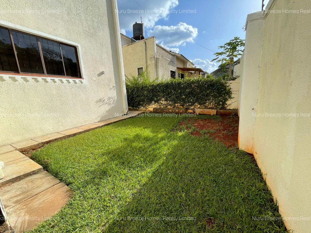 4 Bed Townhouse with En Suite in Lavington - 9