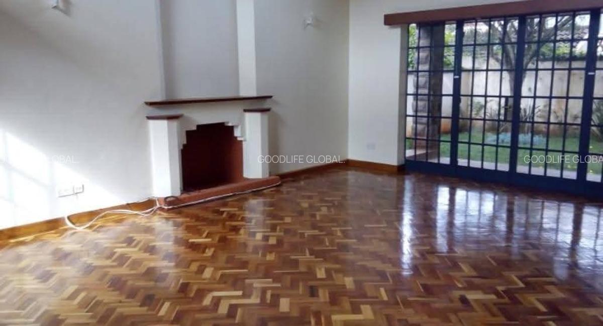 4 Bed Townhouse with En Suite at Spring Valley - 7