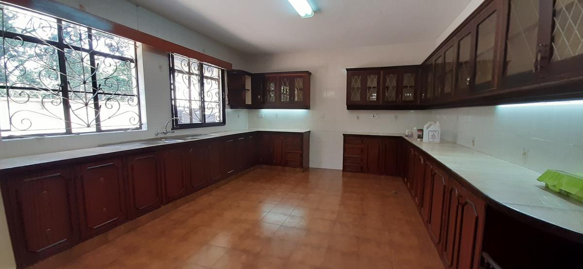 4 Bed Townhouse with En Suite in Kitisuru - 7