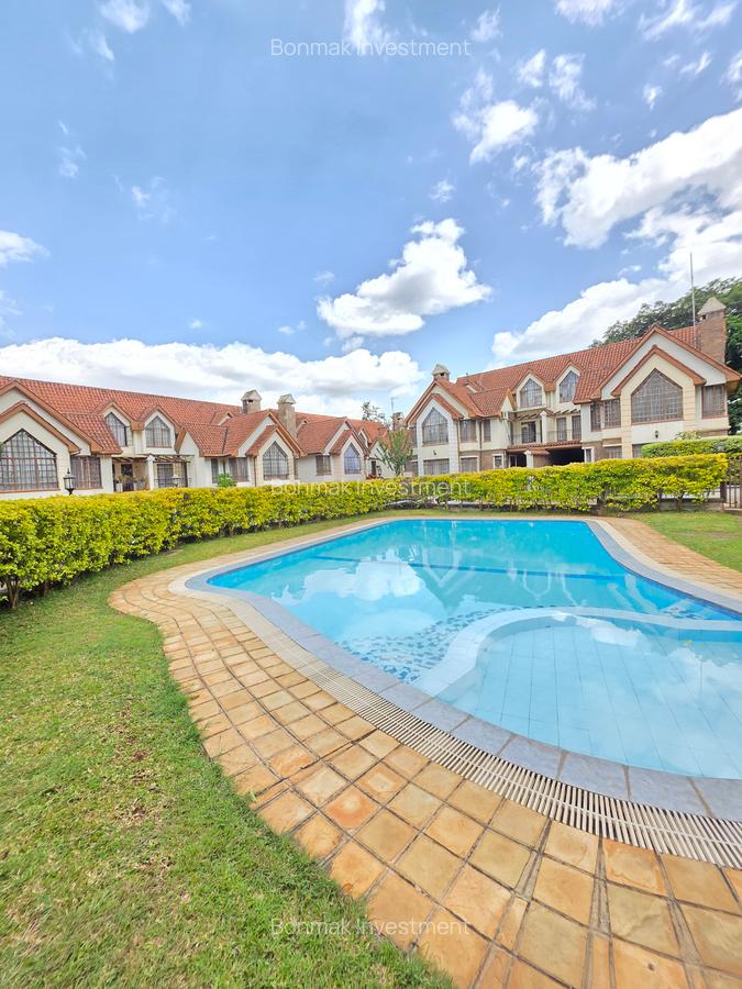 5 Bed Townhouse with En Suite at Lavington Green - 10