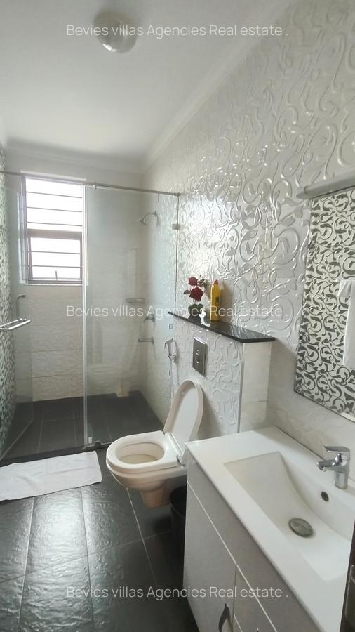 3 Bed Apartment with En Suite at General - 12